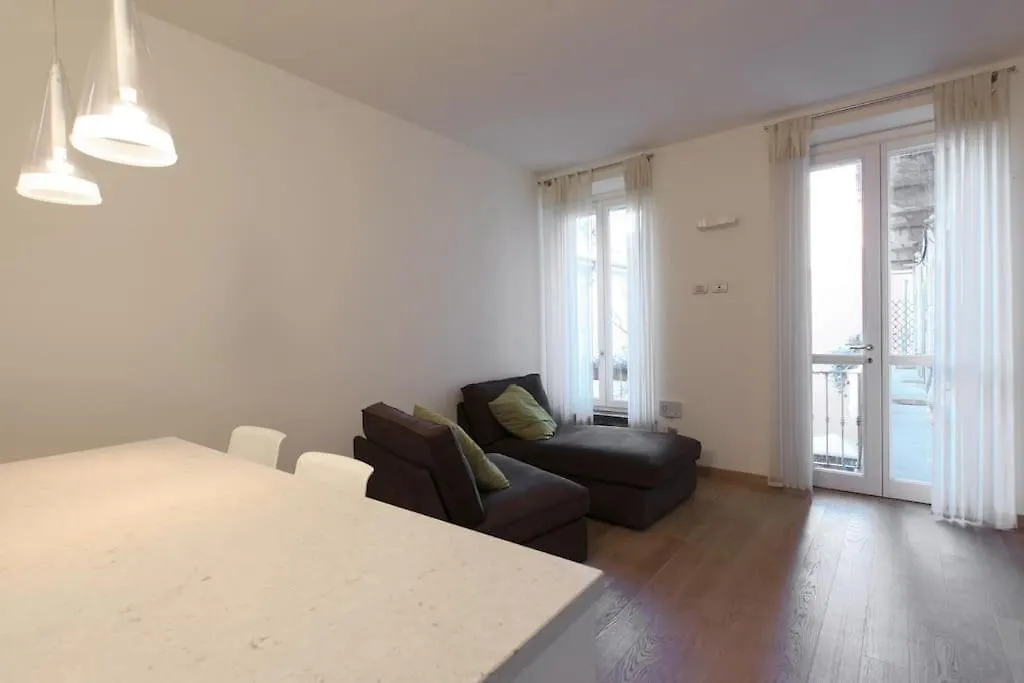 Apartment Nice And Chic Apt Near Fiera Milano